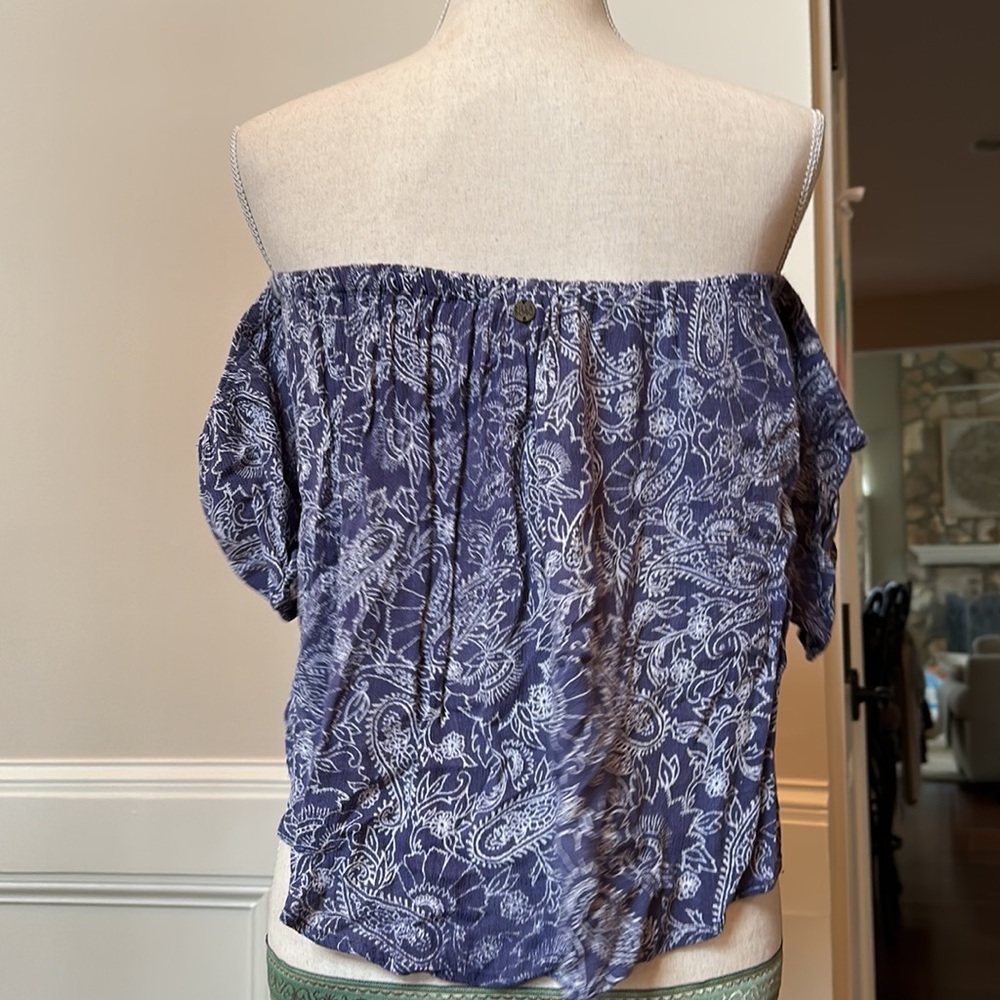 Off Shoulder Top - image 3